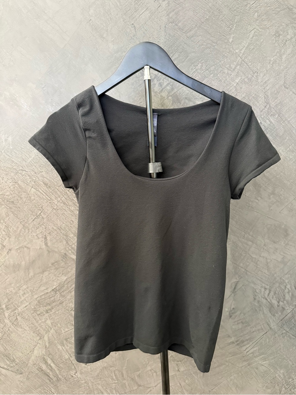 Like New Banana Republic Black Scoop Neck Short Sleeve Tee